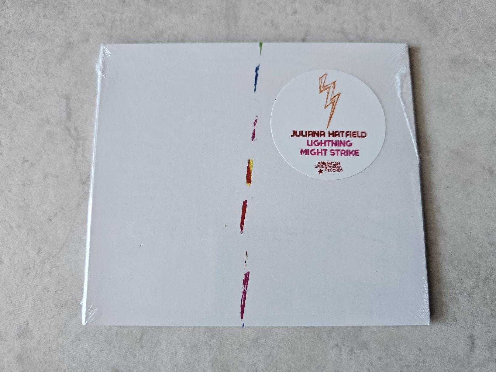 CD: Juliana Hatfield  -  Lightning Might Strike / Fabrikneu – Nuovo e nell'imballaggio originale da Schneisingen venduto da backstore24
