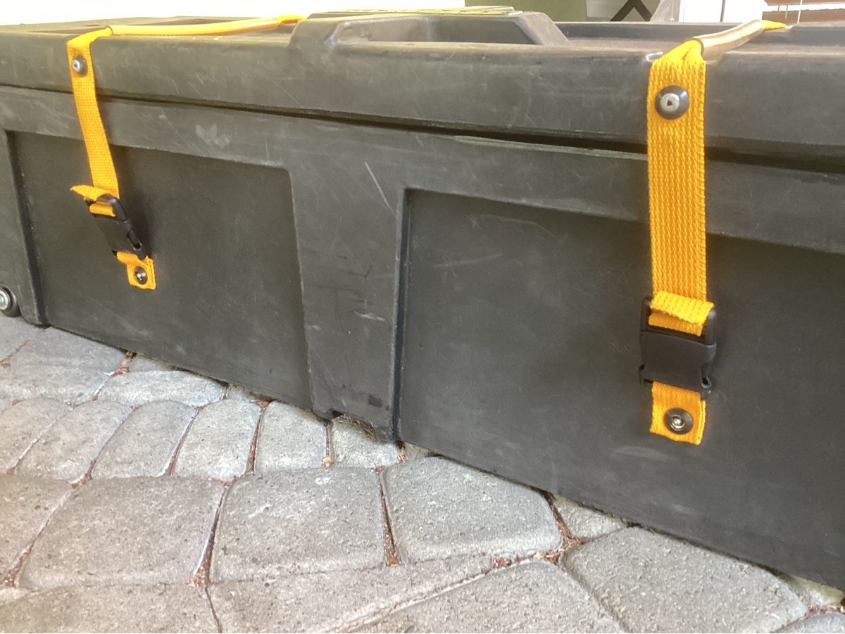 Valises de voyage: Hardcase Hardware-Koffer mit 2 Griffen und 2 Rollen • Drums – D'occasion à Seon par LivEst 6