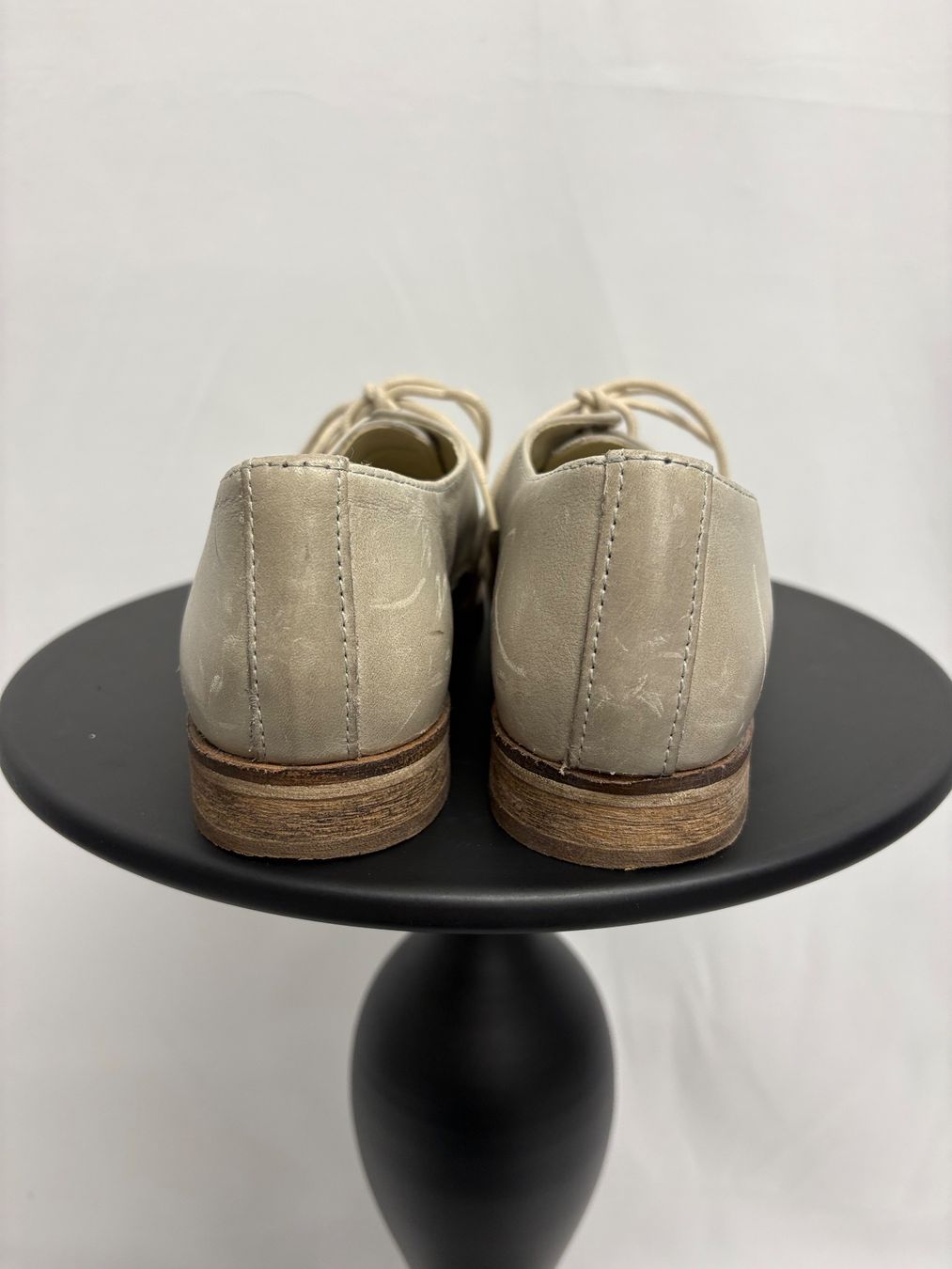 Scarpe da donna: CARA Schnürschuhe mit Cut outs Leder beige 36 – Usato da Regensdorf venduto da secondchancefashion 4