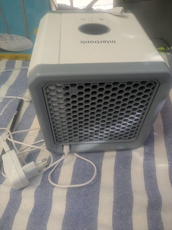 Ventilateurs: Intertronic Tischventilator mit Wassertank – D'occasion à Basel par Faebuz3 2