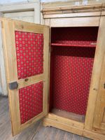 ancienne armoire en sapin