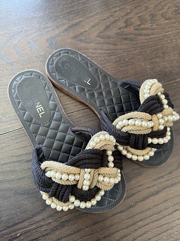 Chanel Scarpe da donna: Chanel Sandalen – Usato da Wädenswil venduto da Cocomagi 3