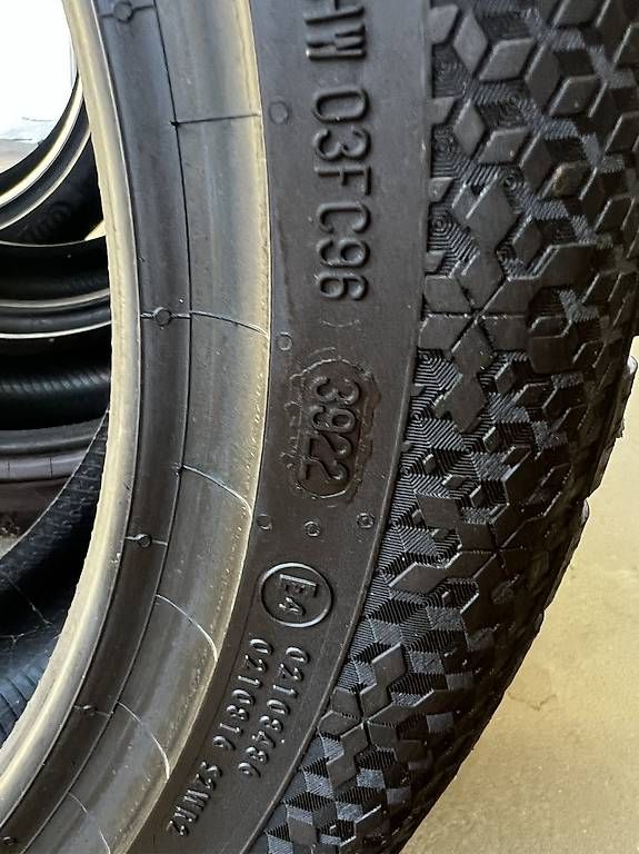 Pneumatici & Ruote complete: 215/55 R18 Winterreifen – Usato da Sursee venduto da gas_8n5t 3