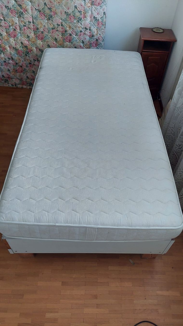 Letti: Lit simple + sommier et matelas 95x200 cm très robuste. – Usato da Renens VD venduto da Minipri