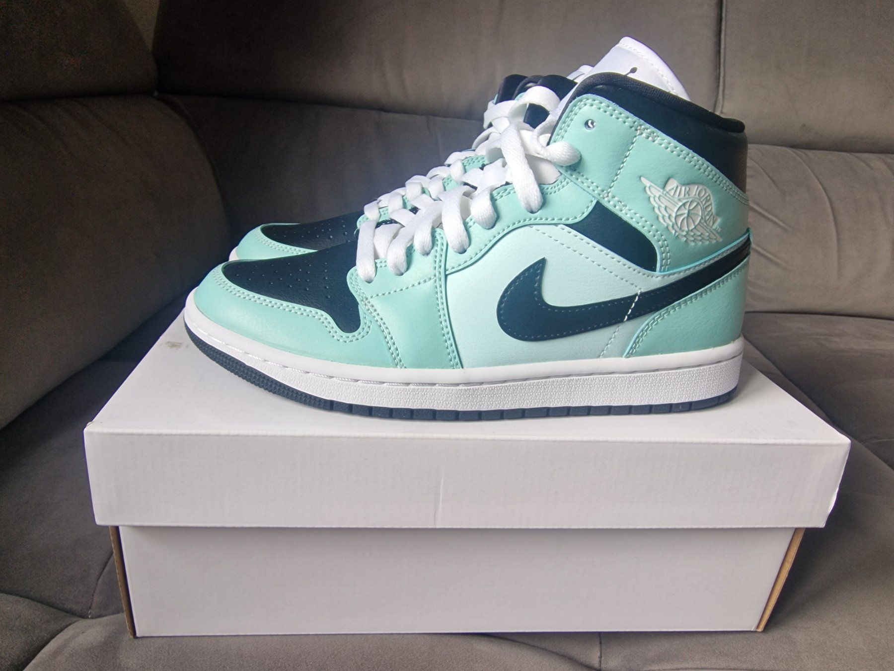 Jordan Damenschuhe: Air Jordan 1 Mid Turquoise Taille 38 – Neu (gemäss Beschreibung) aus Vuisternens-Ogoz von Gwen1109 1