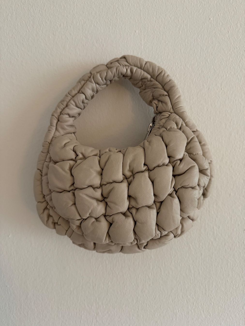 Cos Taschen: Cos Ledertasche, hellbeige – Gebraucht aus Zürich von Joa_27d6
