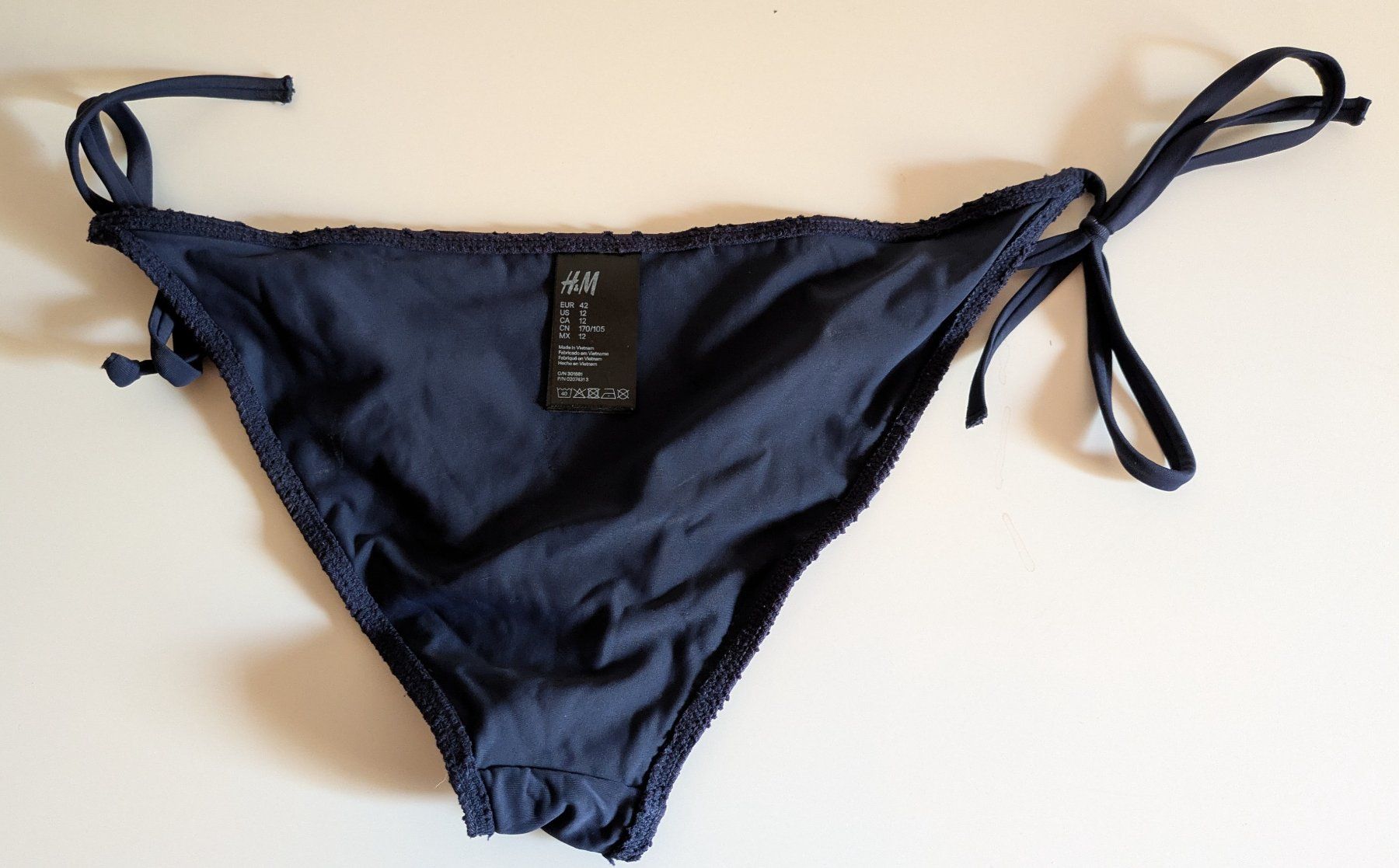 Costumi da bagno & Bikini: Slip‑Bikini Größe EU 42 – Usato da Biasca venduto da TheSeo 3