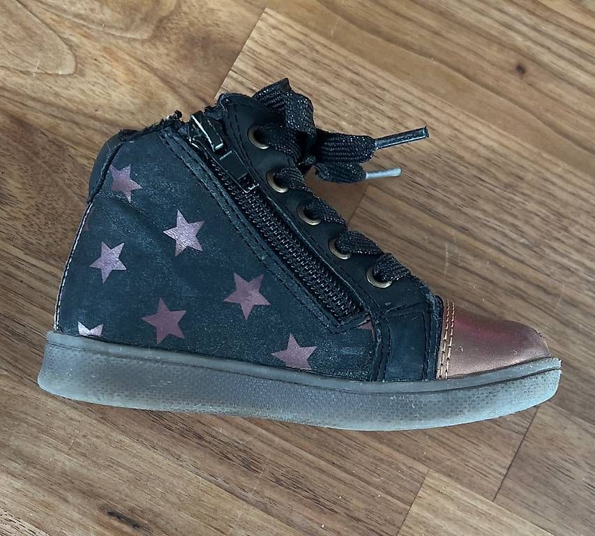 Chaussures garçon: Schuhe Gr. 22  – D'occasion à Zürich par esp_v7ml 1
