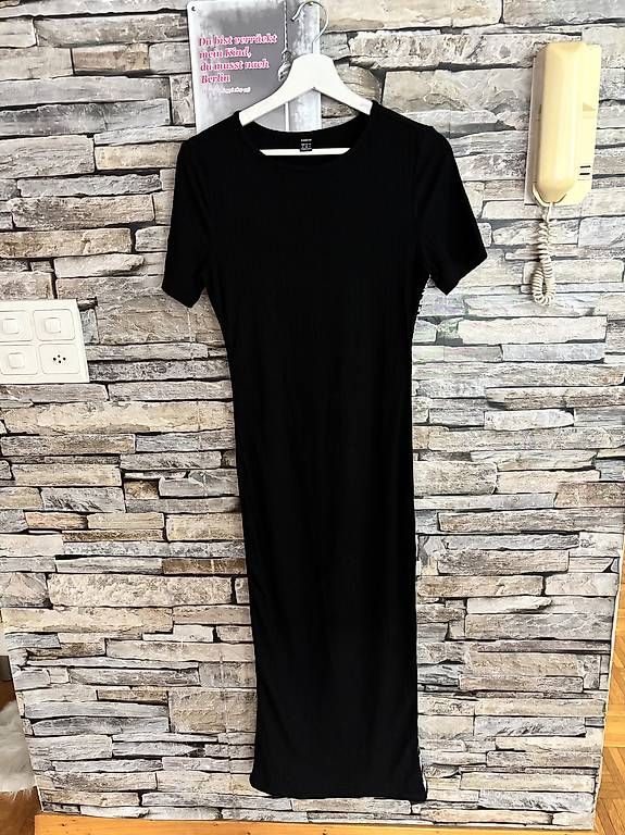 Vestiti: Kleid lang eng schwarz Gr.36 – Usato da Wettingen venduto da Hasta80