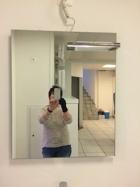 Miroirs: Badezimmerspiegel mit Beleuchtung – D'occasion à Neuenegg par antofagasta01