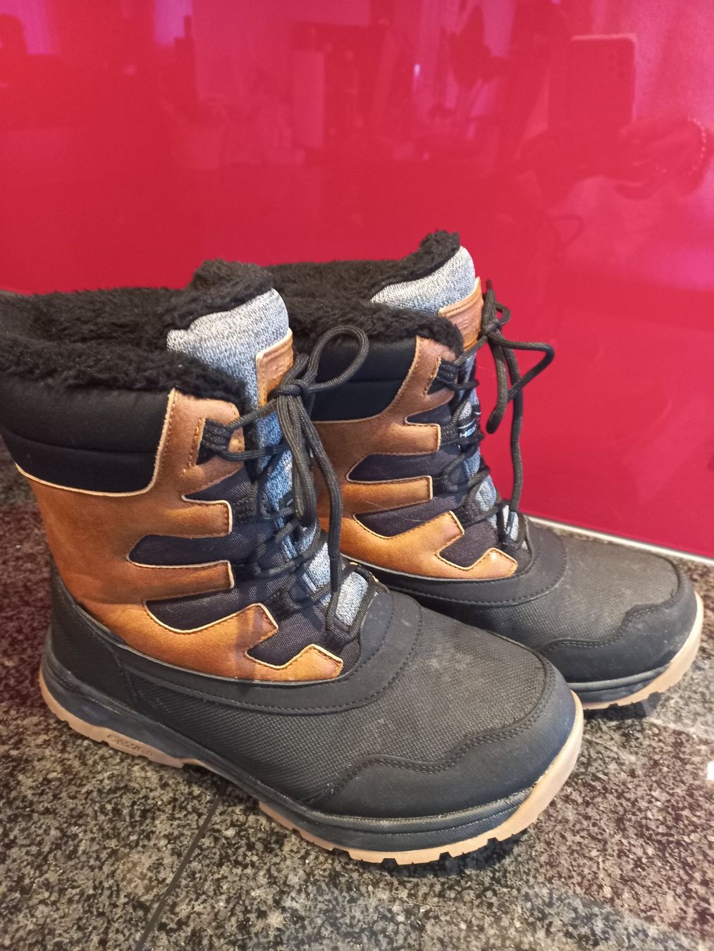 Icepeak Scarpe da donna: Warme IcePeak Winterstiefel Gr. 40 – Usato da Studen SZ venduto da Koller2525
