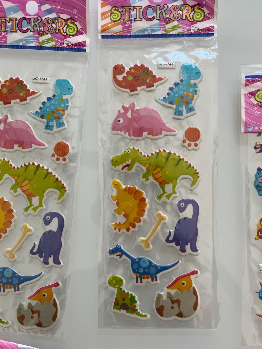 Aufkleber: 11 Packungen von Dinosauriern Stickers – Neu und originalverpackt aus Zürich von the_2lsz 7