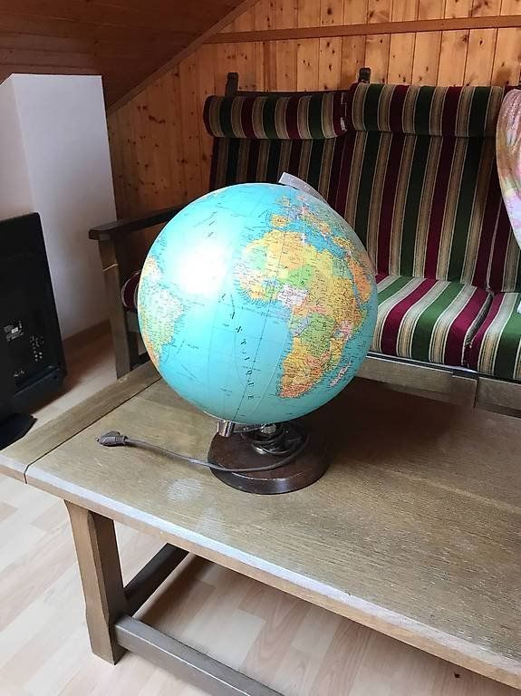 Sonstige Dekorationen & Accessoires: Map monde – Gebraucht aus Chézard-St-Martin von Famille.Richard