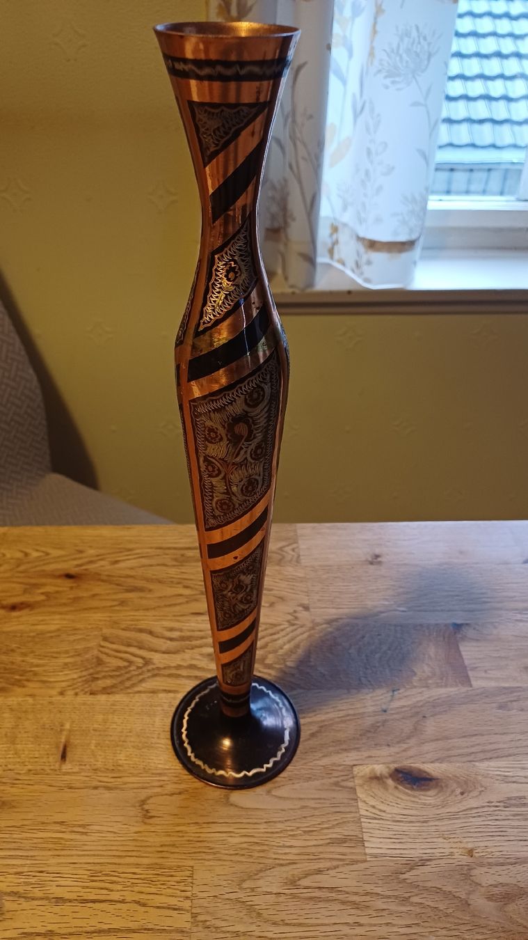 Vasen & Gefässe: Schöne hohe Vase – Gebraucht aus Flawil von Naphtali