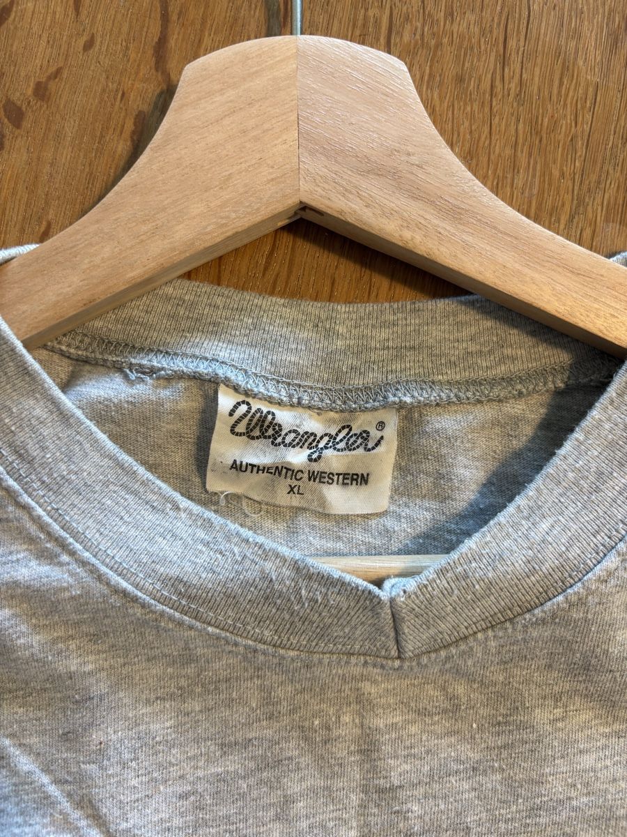 T-shirt: WRANGLER GREY T-SHIRT XL – Usato da Küttigen venduto da noa_78fr 2