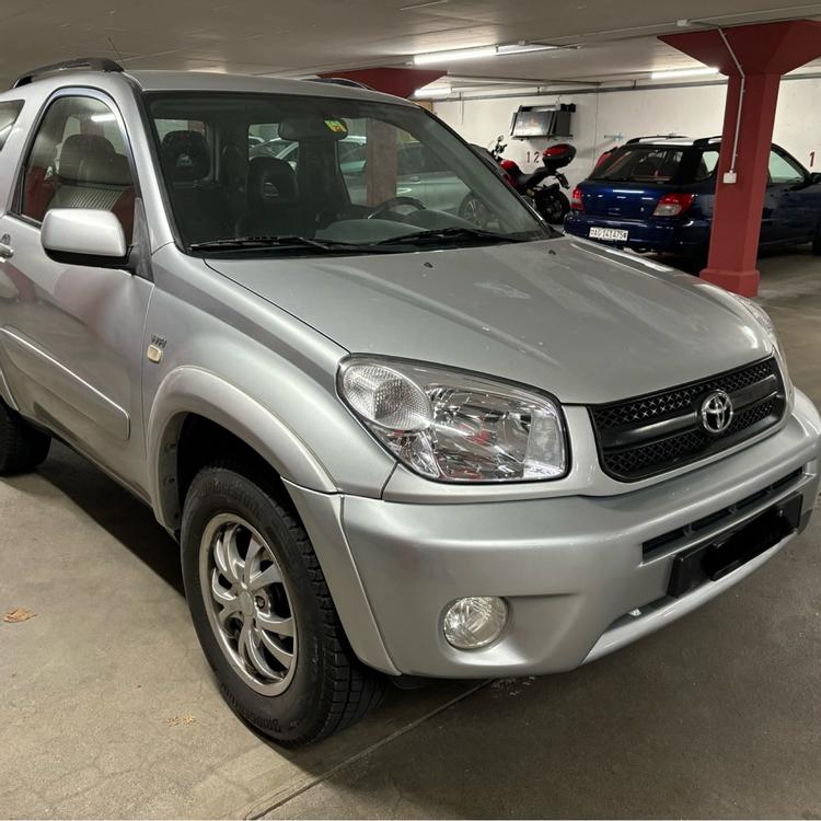 Toyota Rav 2.0 4x4 Benziner Automatik frisch mfk