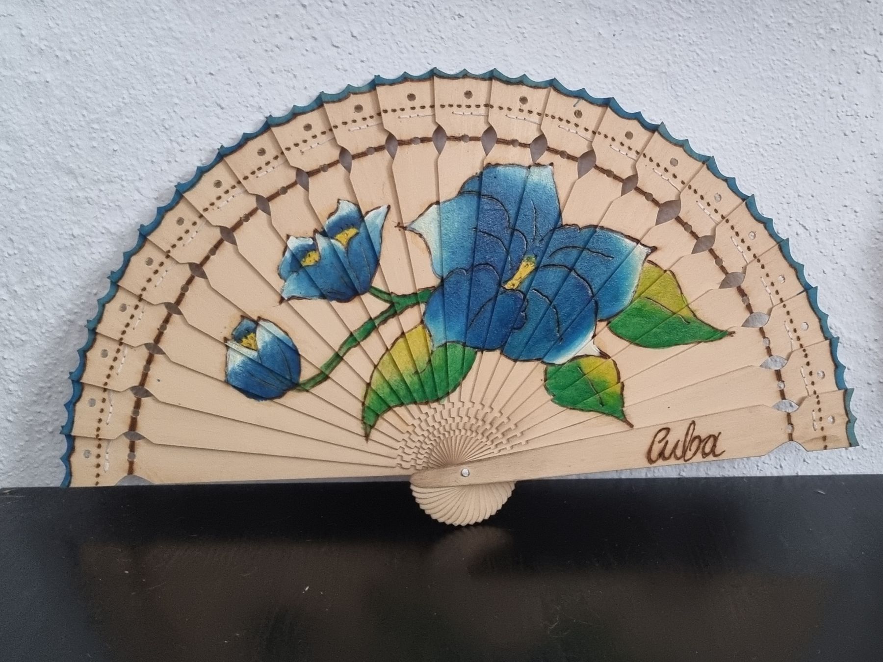 Tutte le decorazioni: Fächer Handfächer Holz aus Cuba/Kuba – Nuovo e nell'imballaggio originale da Affoltern am Albis venduto da thingsANDthings