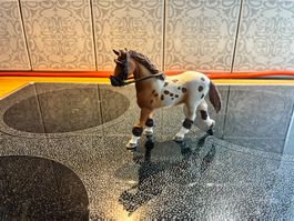 Schleich Pferd mit Trense und Bandagen guter Zustand