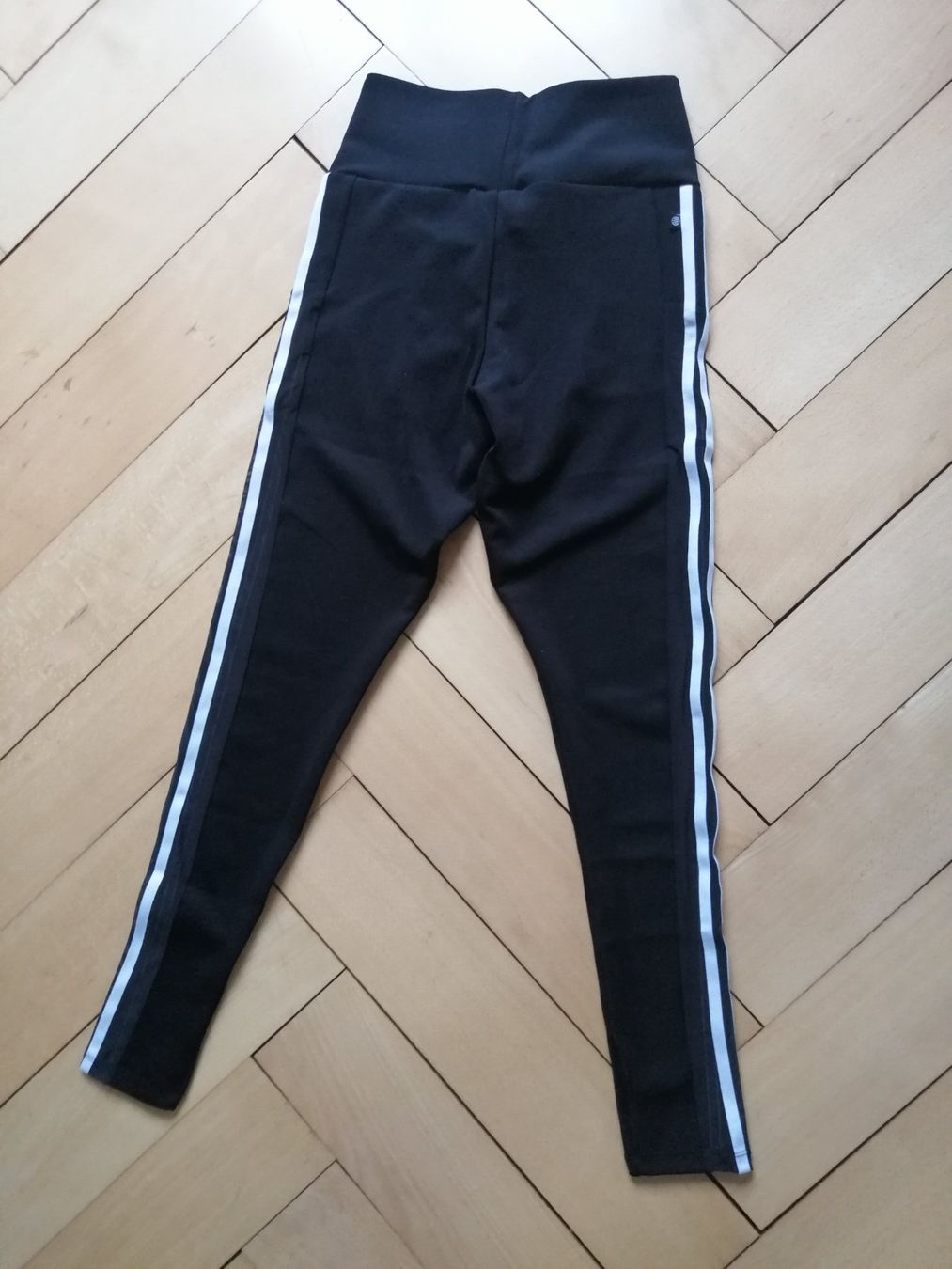 Adidas Leggings: Leggins Adidas – Nuovo (secondo la descrizione) da Biel/Bienne venduto da M.D.C 1