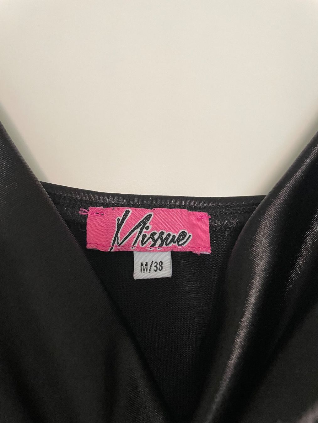 Vestiti: Robe - Metro (Missue) – Nuovo (secondo la descrizione) da La Chaux-de-Fonds venduto da ju_paol2 4