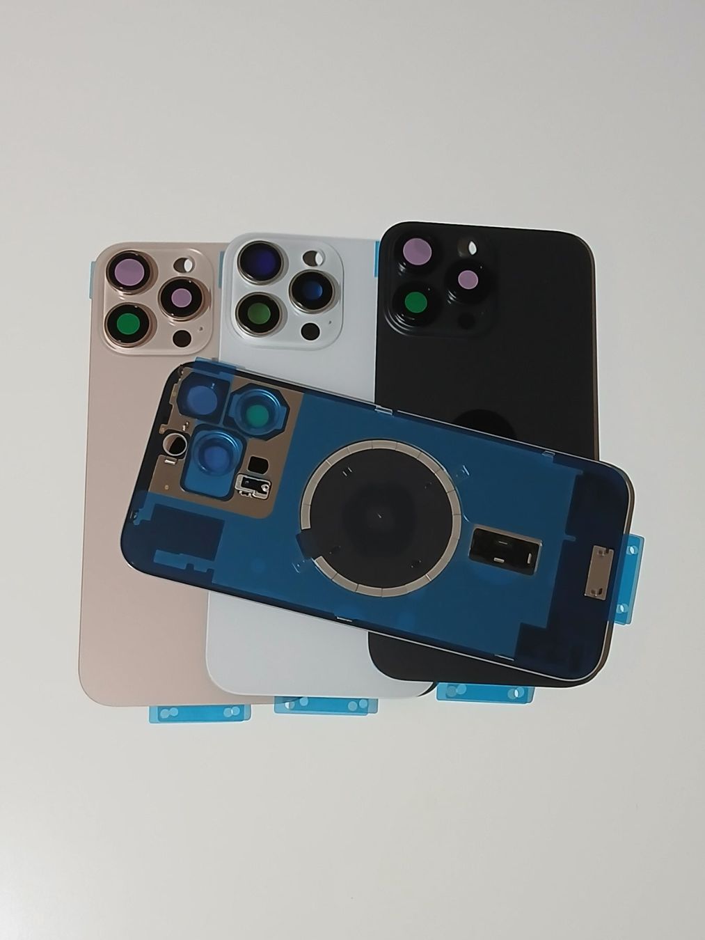 Apple Cover & Protezioni schermo: Coque arrière Iphone 16 Pro Max – Nuovo e nell'imballaggio originale da Leukerbad venduto da wor_sf98 1