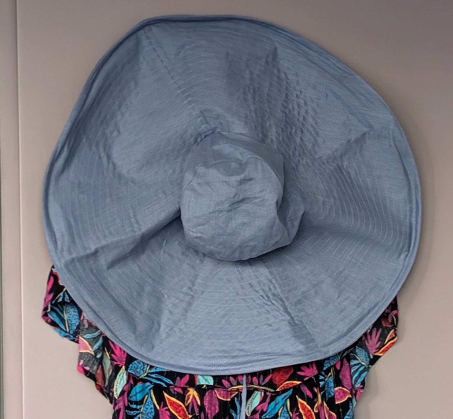 Copricapi, berretti & cappellini: Extra wide brim 20cm dramatic linen sun hat lavender gray – Nuovo (secondo la descrizione) da Meyrin venduto da att_mgj5