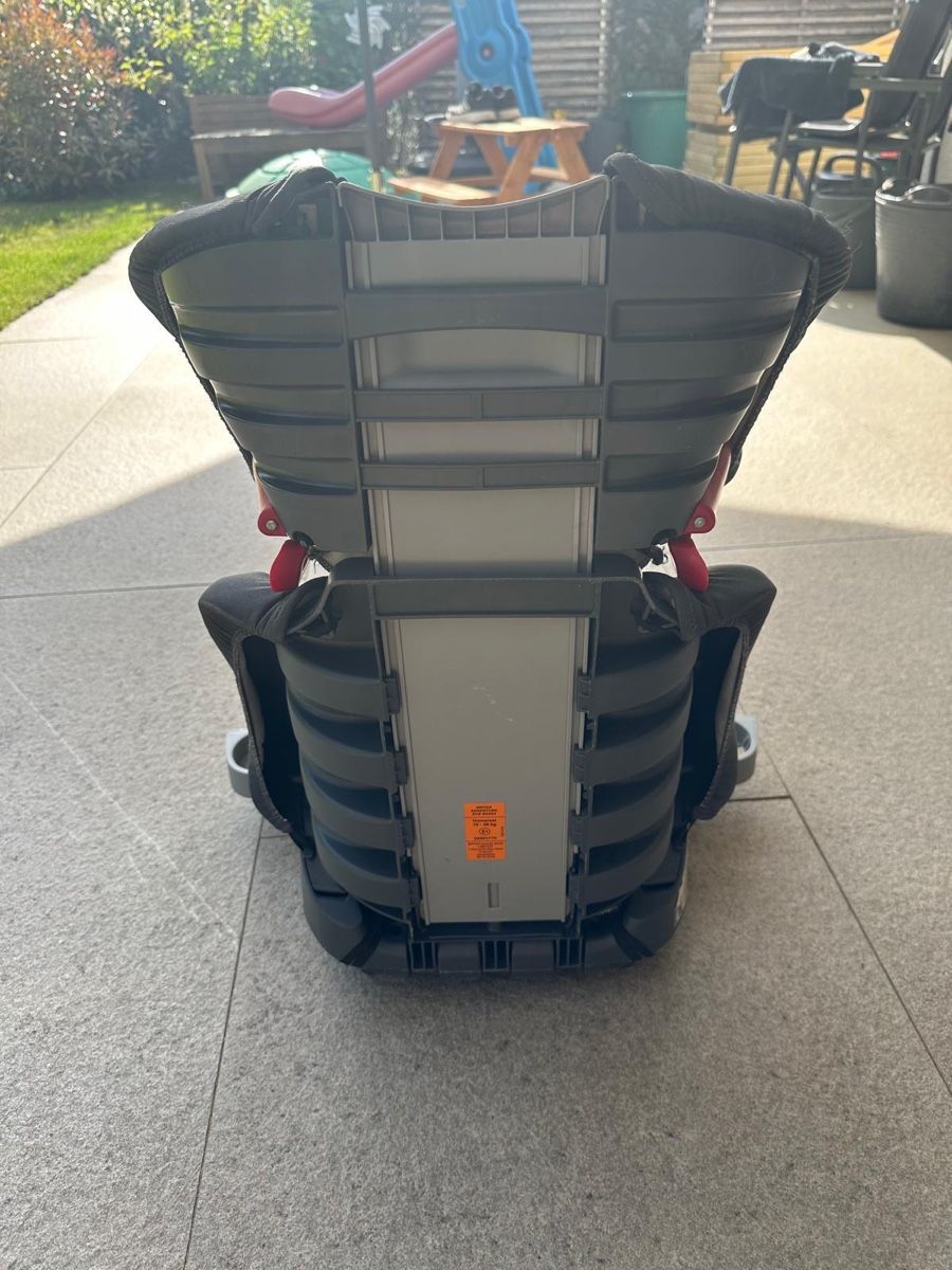 Britax Römer Seggiolini per auto: Britax Römer Autokindersitz zu verschenken – Usato da Küsnacht ZH venduto da sehnsucht01 3