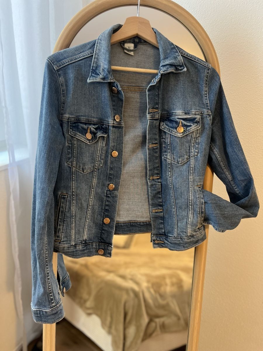 H&M Jacken: H&M Denim Jacket Blue Size 36 / S – Gebraucht aus Weggis von su_sch