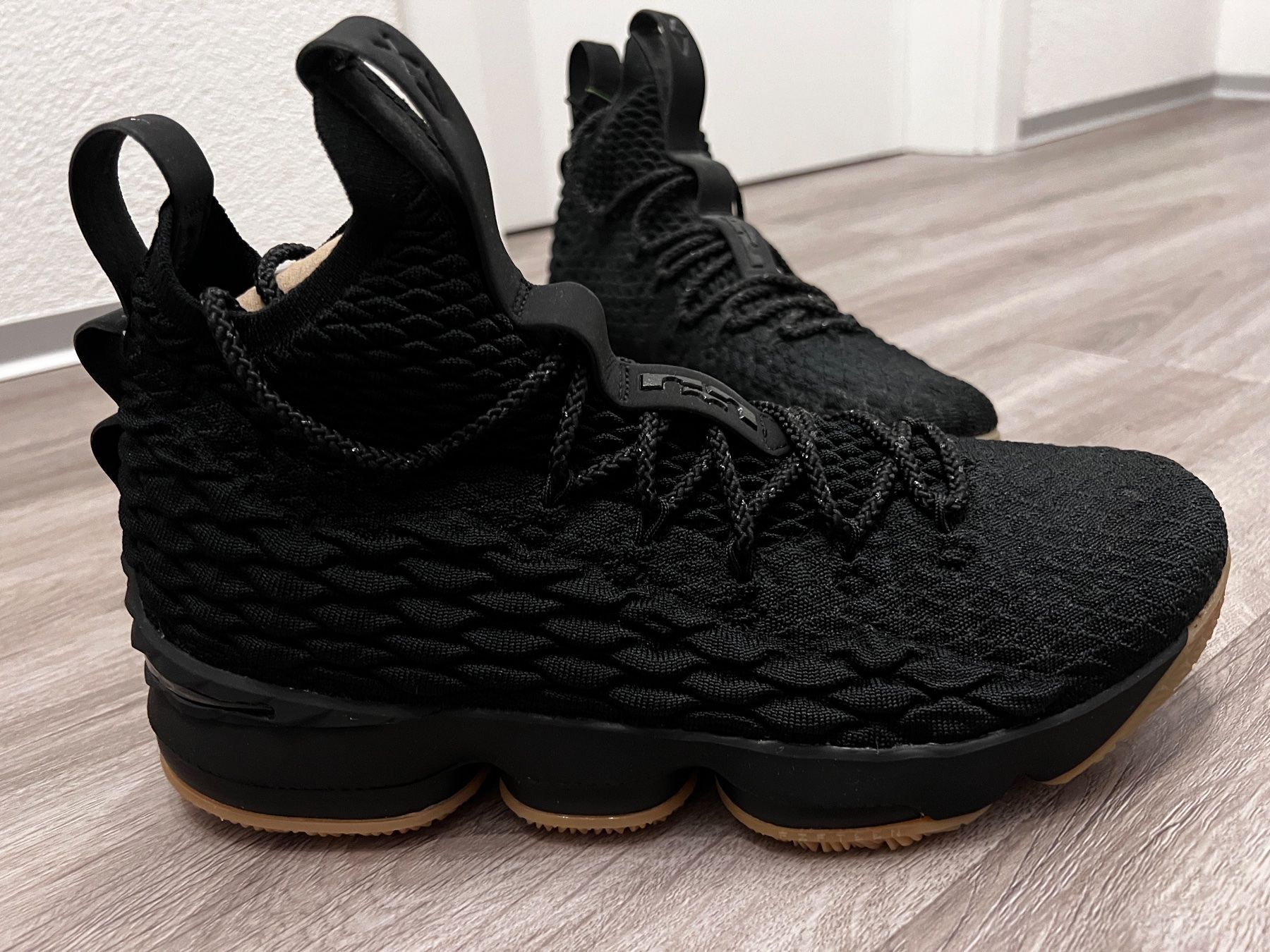 Nike Scarpe per ragazze: Nike LeBrone 15 Le Brone – Nuovo e nell'imballaggio originale da Goldiwil (Thun) venduto da ber_7xrr 4
