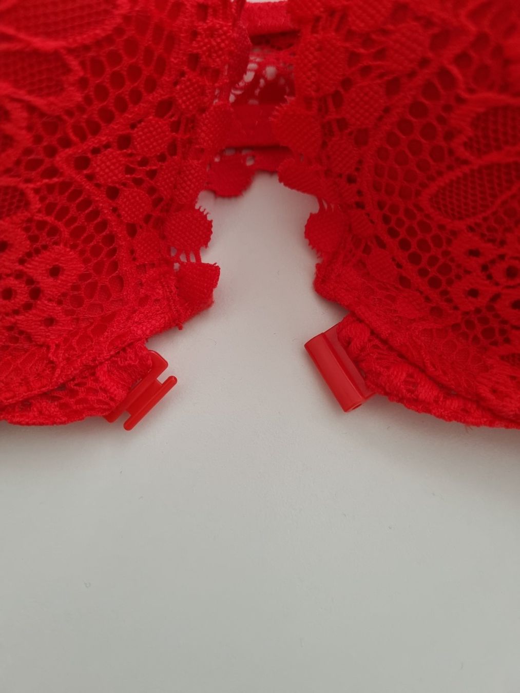 Autres dessous: BH Rot D 75 mit Vorderverschluss – Neuf avec emballage d'origine à Zofingen par Felpa 4