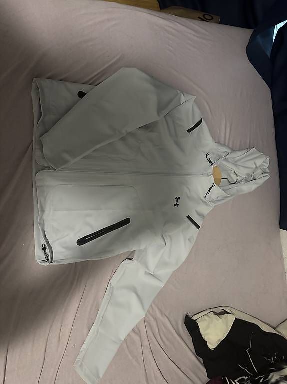 Nike Giacche: Nike running windbreaker – Usato da Studen BE venduto da jam_j5dq 1