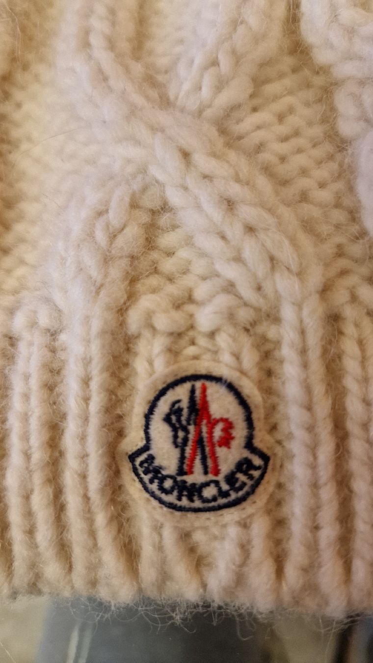 Moncler Copricapi, berretti & cappellini: Beanie von Moncler – Nuovo (secondo la descrizione) da Ehrendingen venduto da leo875 2