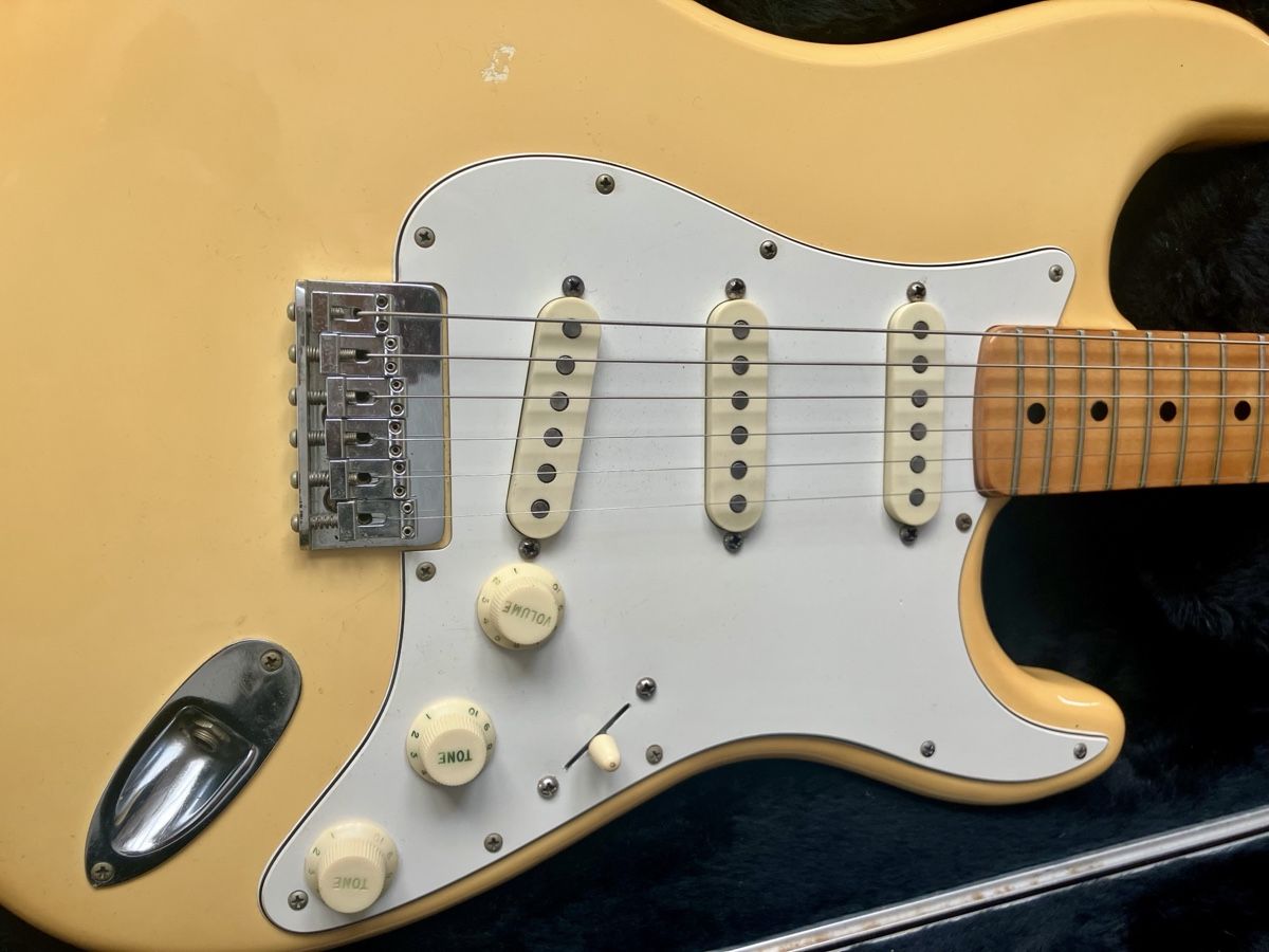 Fender Strumenti musicali: Fender Stratocaster 1976 / 77 – Usato da Basel venduto da gstq 1