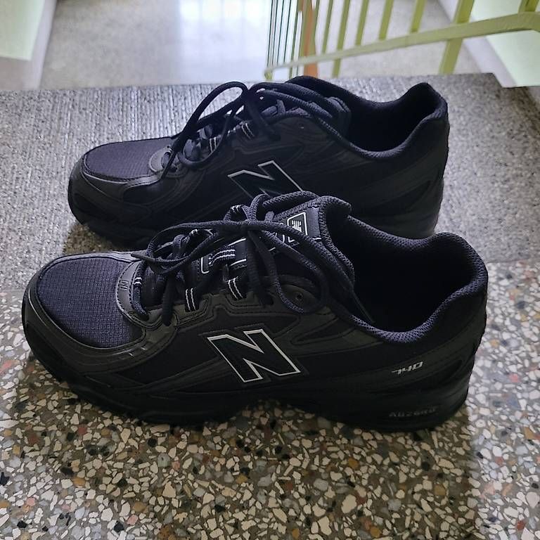 New Balance Scarpe da uomo: New Balance 740 / Grösse 44 – Nuovo (secondo la descrizione) da Bern venduto da flo_jr9t 3