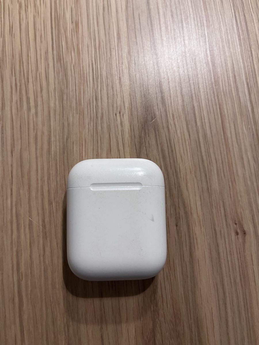 Apple Caricabatterie: AirPods Case/Ladecase, 1. Generation – Usato da Elsau venduto da Aries81