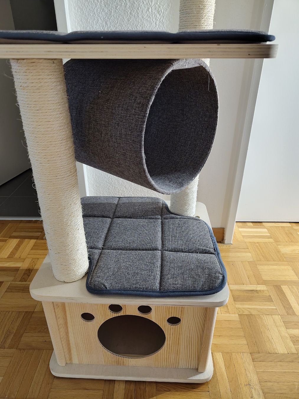 Katzenbaum - Kratzbaum: Modern Living Kratzbaum Iona – Neu (gemäss Beschreibung) aus Schlieren von ruc_65ly 1