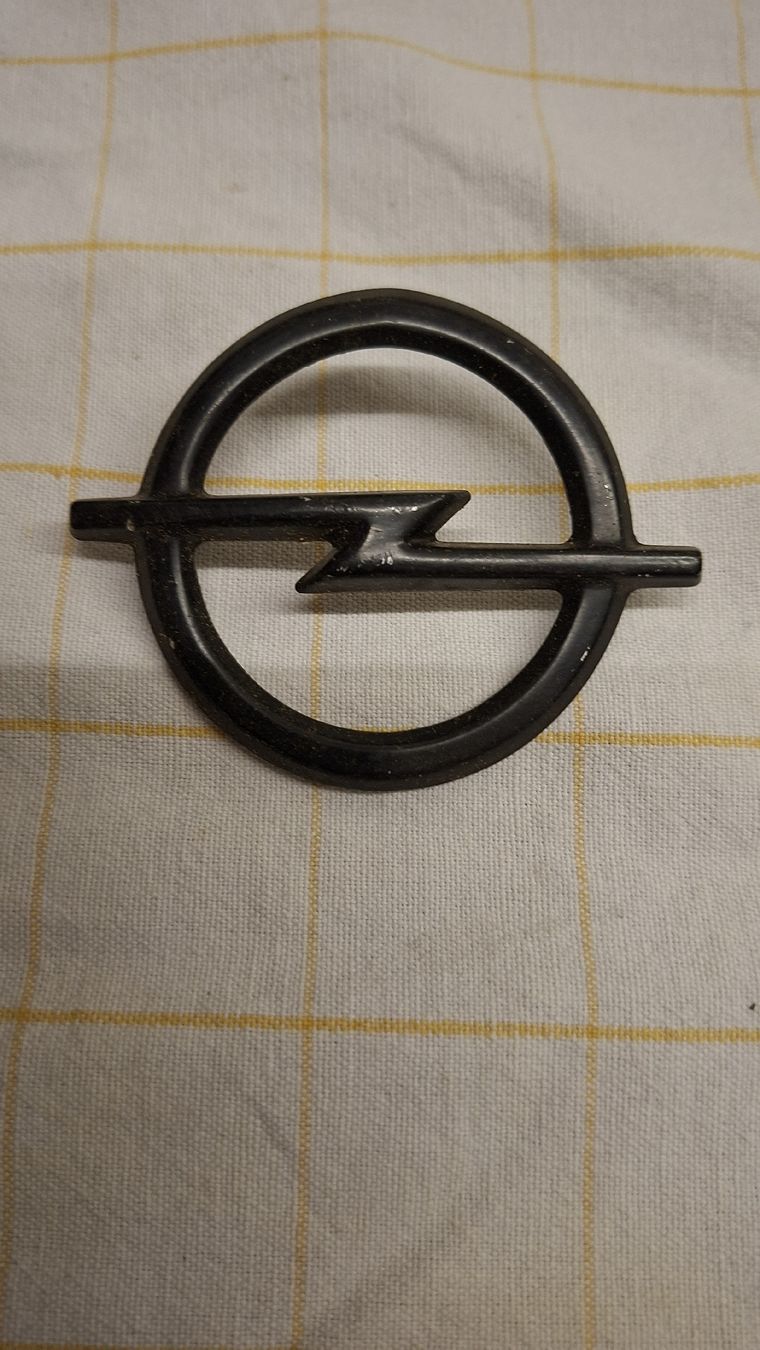 Opel Tutti pezzi di ricambio auto: Opel Abzeichen Manta / Kadett  – Usato da Altstätten SG venduto da HG1959 2