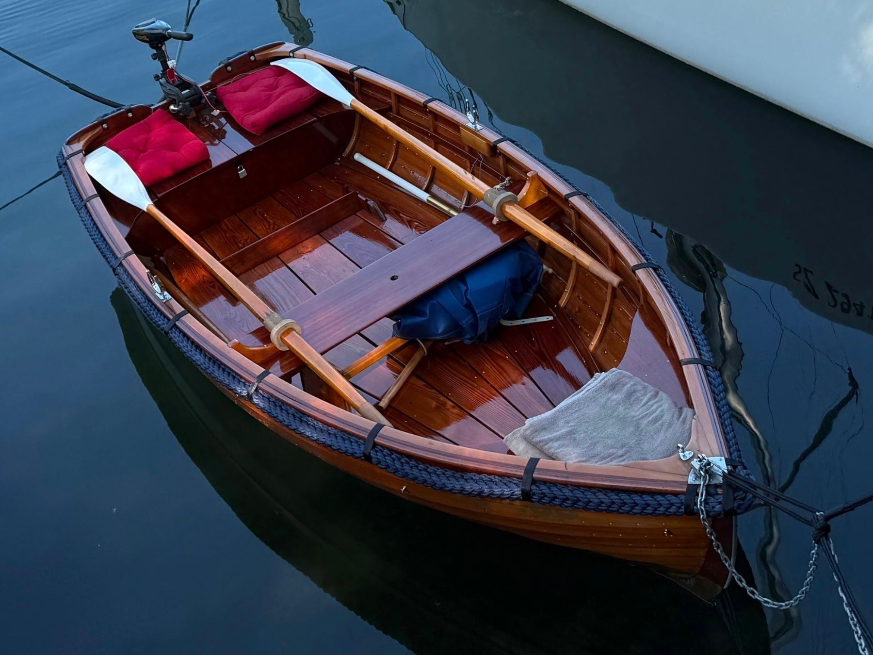 Barche: Ruderboot/Beiboot mit Strassentrailer – Usato da Bennau venduto da hao 5