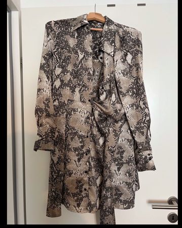 Schlangenmuster Hemdblusenkleid Gr. M