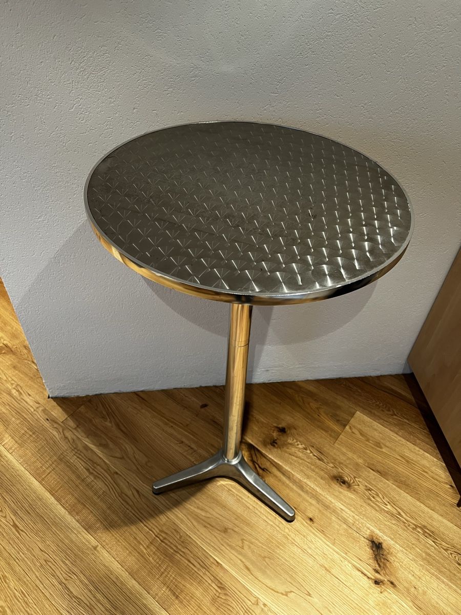 Tische: Stehtisch, Bartisch, Bistrotisch, Edelstahl, Partytisch – Gebraucht aus Erlinsbach SO von  1