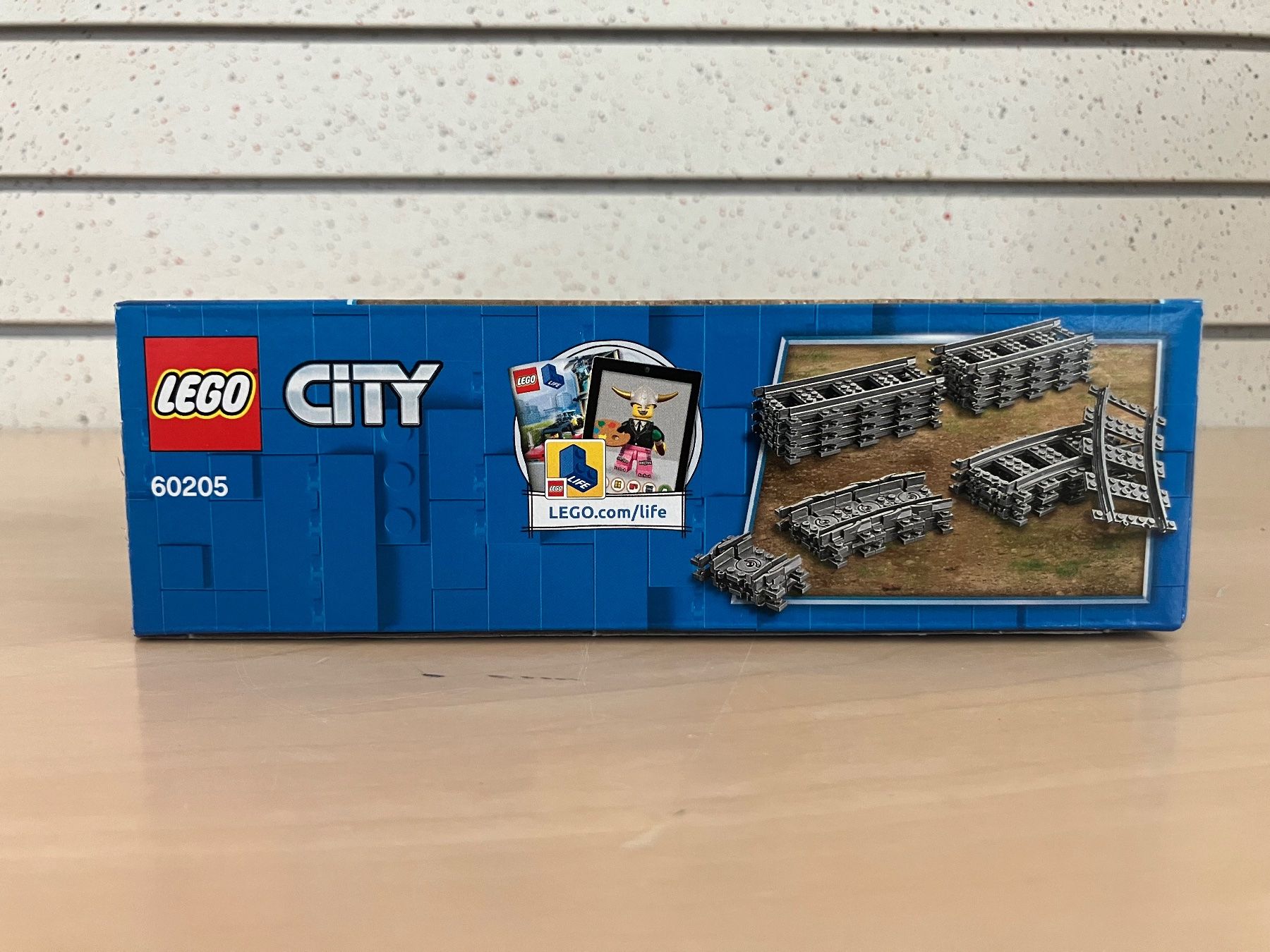 Lego Baukästen: LEGO 60205  City Schienen – Neu und originalverpackt aus Oberuzwil von  4