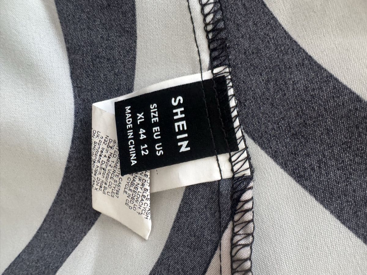 Shein Vestiti: Sommerkleid mit Muster, Gr. XL – Usato da Neuenegg venduto da mel_5pnq 3
