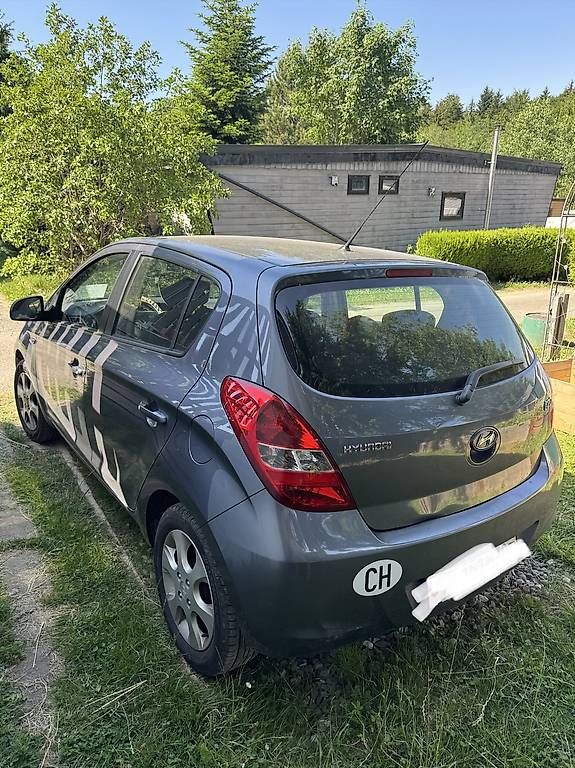 Automobili: Hyundai i20 1.4 état impeccable – Usato da Lausanne 26 venduto da joa_85xd 1