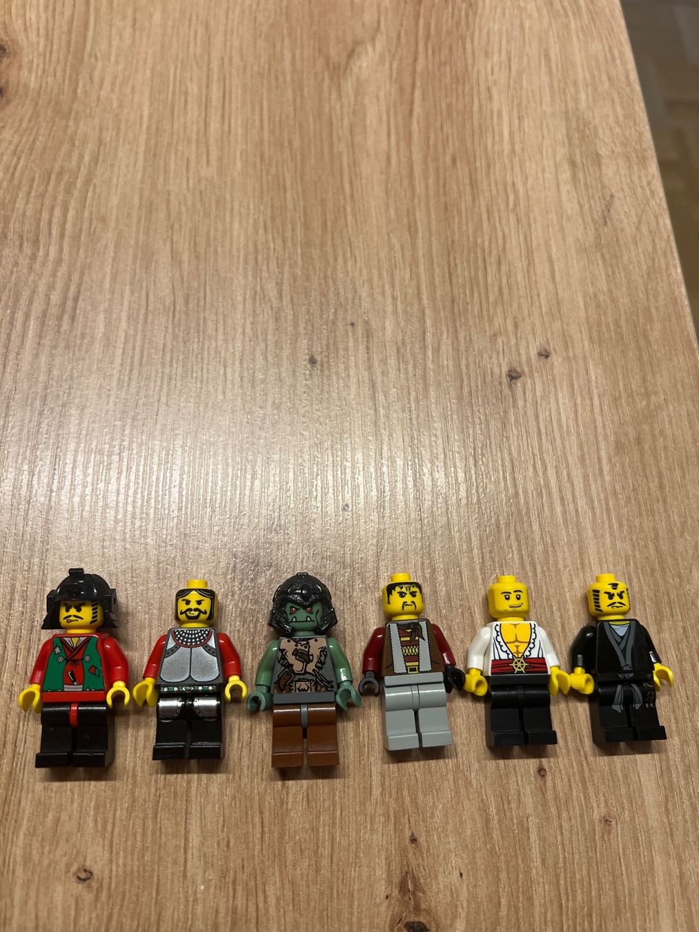 Lego Jouets: Lego Figuren 6 Stk Ritter – D'occasion à Steffisburg par Mamschi