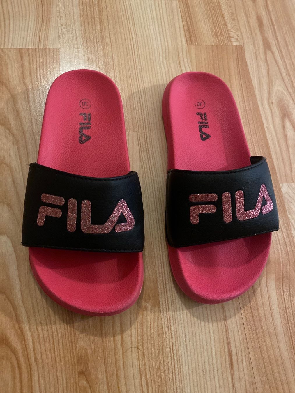 Fila Scarpe per ragazze: Fila Gr.30 – Usato da Füllinsdorf venduto da silberstern110