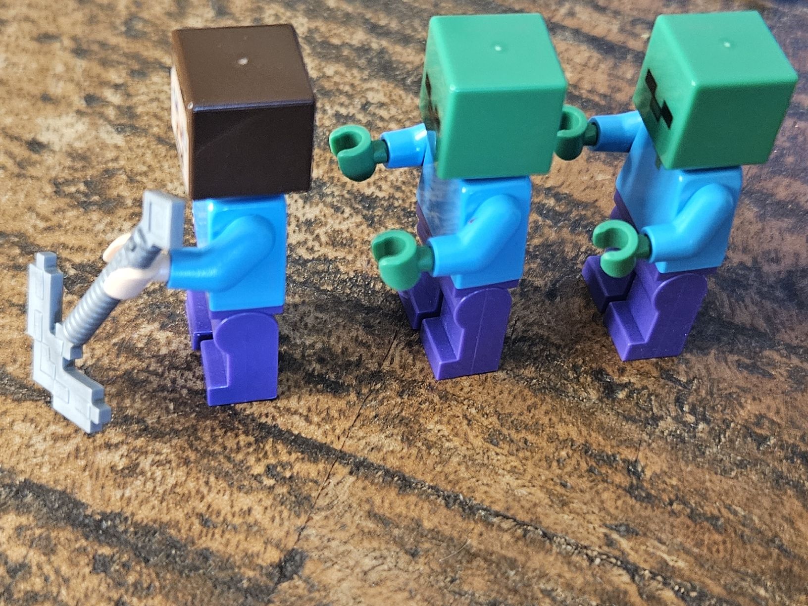 Lego Kit di costruzioni: lego lot de 3 figurines minecraft – Usato da Confignon venduto da Ecrofigs 2