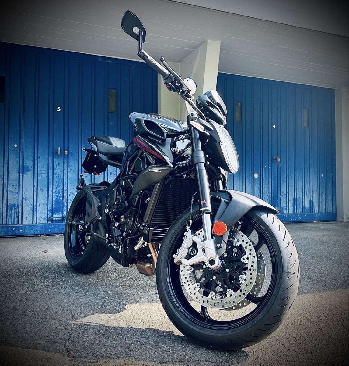 MV Agusta Strada: MV Agusta Brutale 800 Rosso 35kW, 2025 – Nuovo (secondo la descrizione) da Oberengstringen venduto da J_P_A
