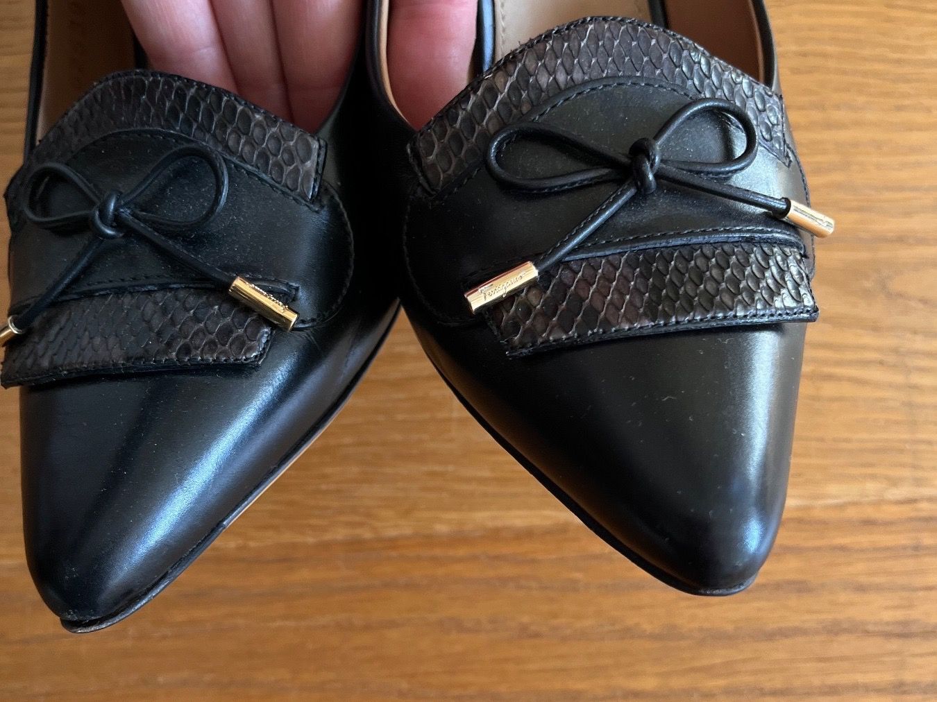Salvatore Ferragamo Damenschuhe: Salvatore Ferragamo Pumps Gr.40.5 – Gebraucht aus Wädenswil von Iana32 4