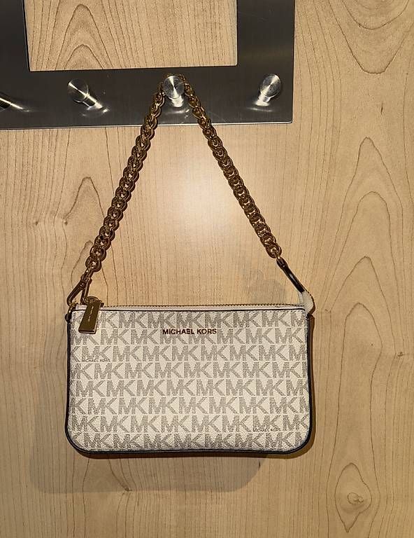 Michael Kors Borse da donna: MICHAEL KORS JET SET CHAIN POUCHETTE - WHITE – Usato da Balgach venduto da lea_2rbr
