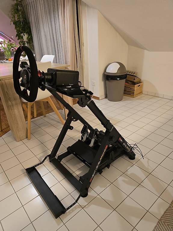 PC: High-End SimRacing Setup - Simagic – Usato da Pfyn venduto da Micaking 3